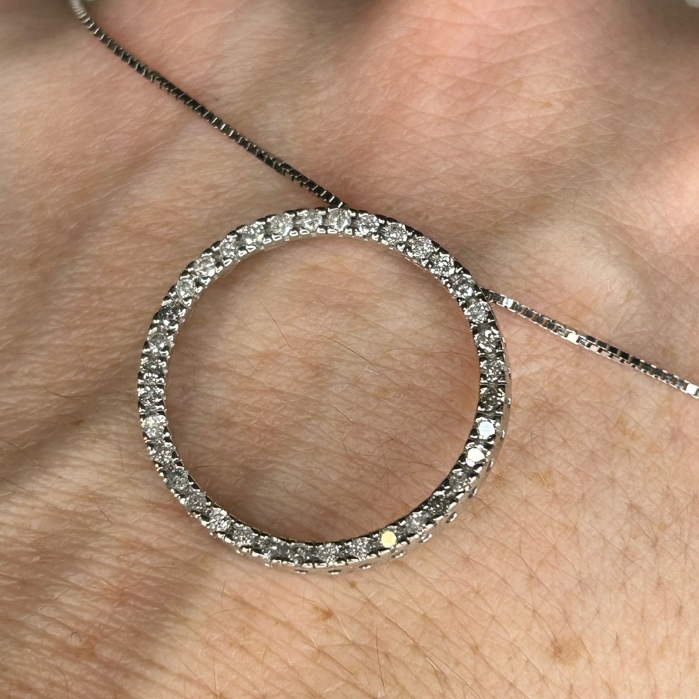 14k white gold 1/2 carat total weight Diamond Circle Pendant with Chain